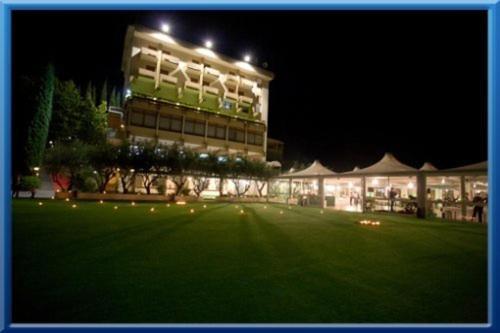 Hotel Isola Di Lauria Lauria Inferiore Buitenkant foto