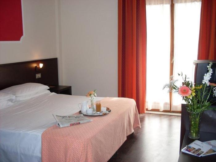 Hotel Isola Di Lauria Lauria Inferiore Kamer foto